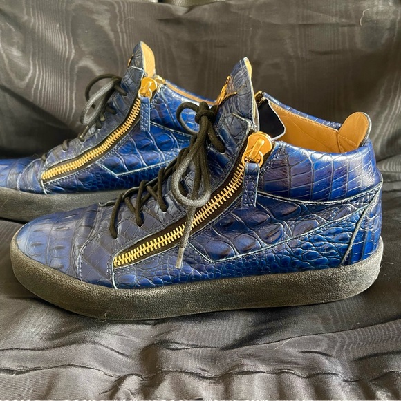 SOLD!! Giuseppe Zanotti Sneakers - Picture 2 of 8